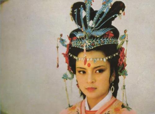 红楼梦风筝歌曲,红楼梦四春是哪四个女子