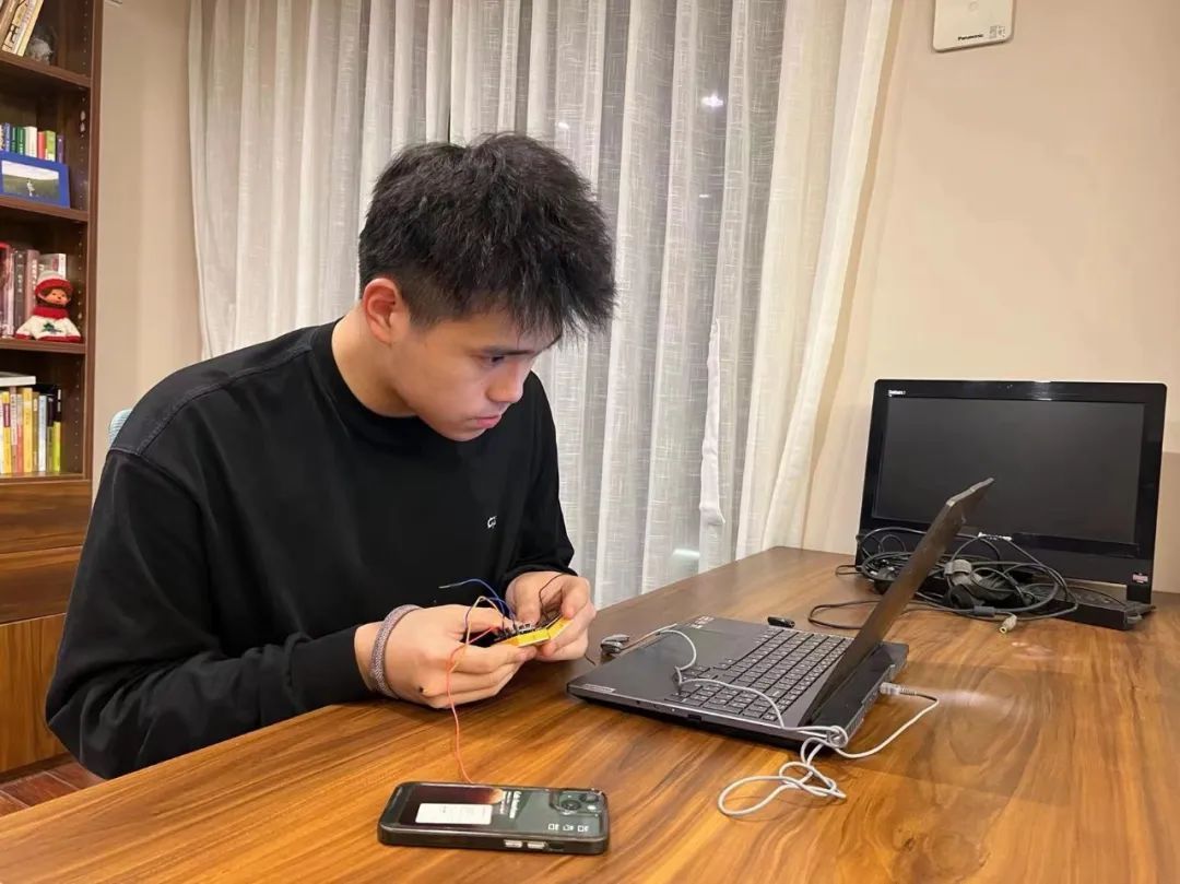 iOFFER|运动型男高交互作品核心揭秘！ACCD老牌藤校无力抵抗！