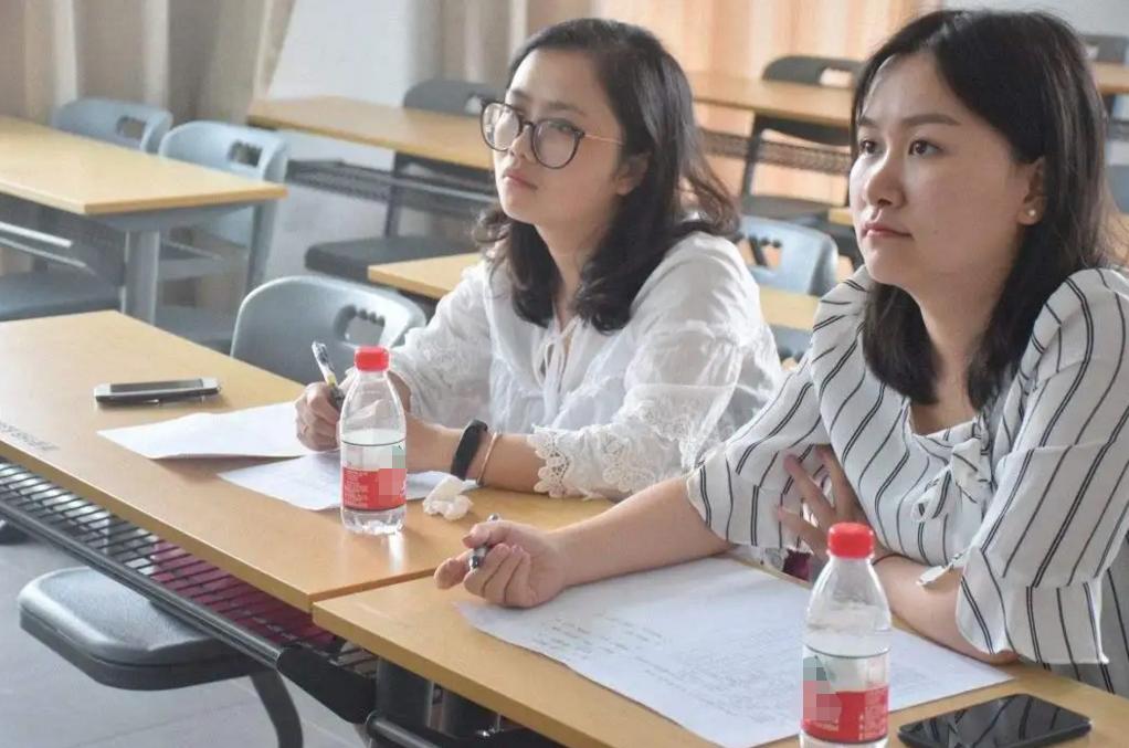 最适合女生报考的十大专业排名,最适合女生报考的十大热门专业