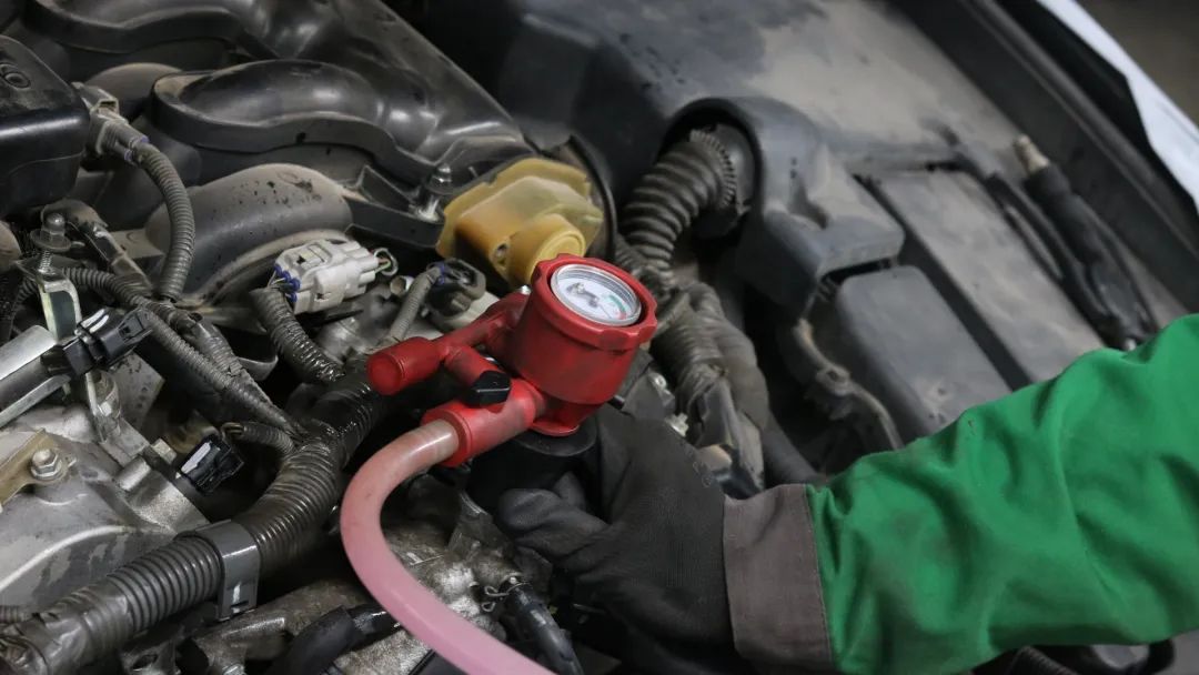 老皇冠全车翻新整备50000元,12代皇冠二手翻新要多少钱