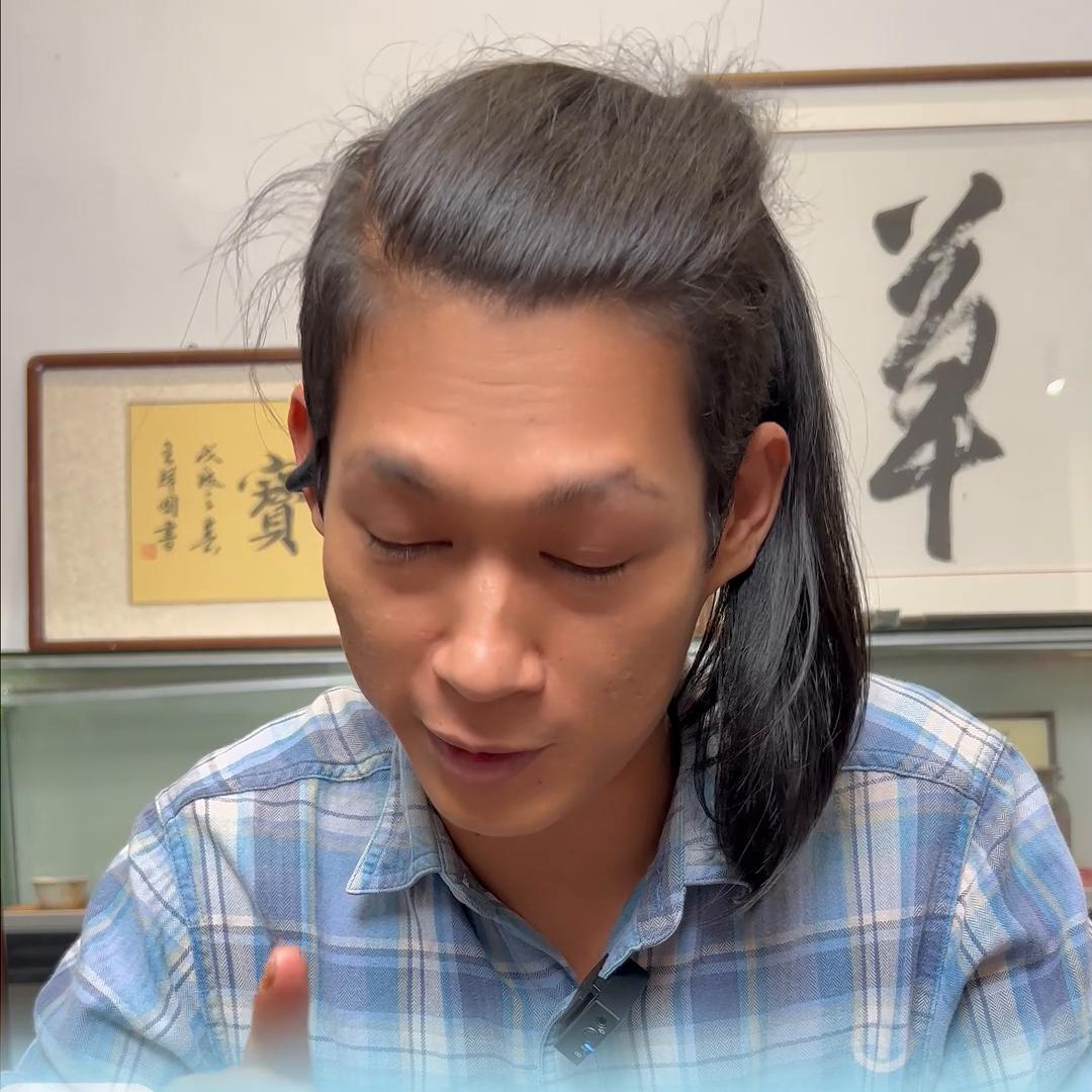 翡翠几百块钱的是假的,10亿左右翡翠鉴定