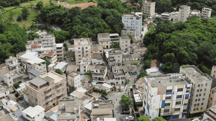 2个北大学霸，在房价10万一平的深圳市中心，造了80座花园