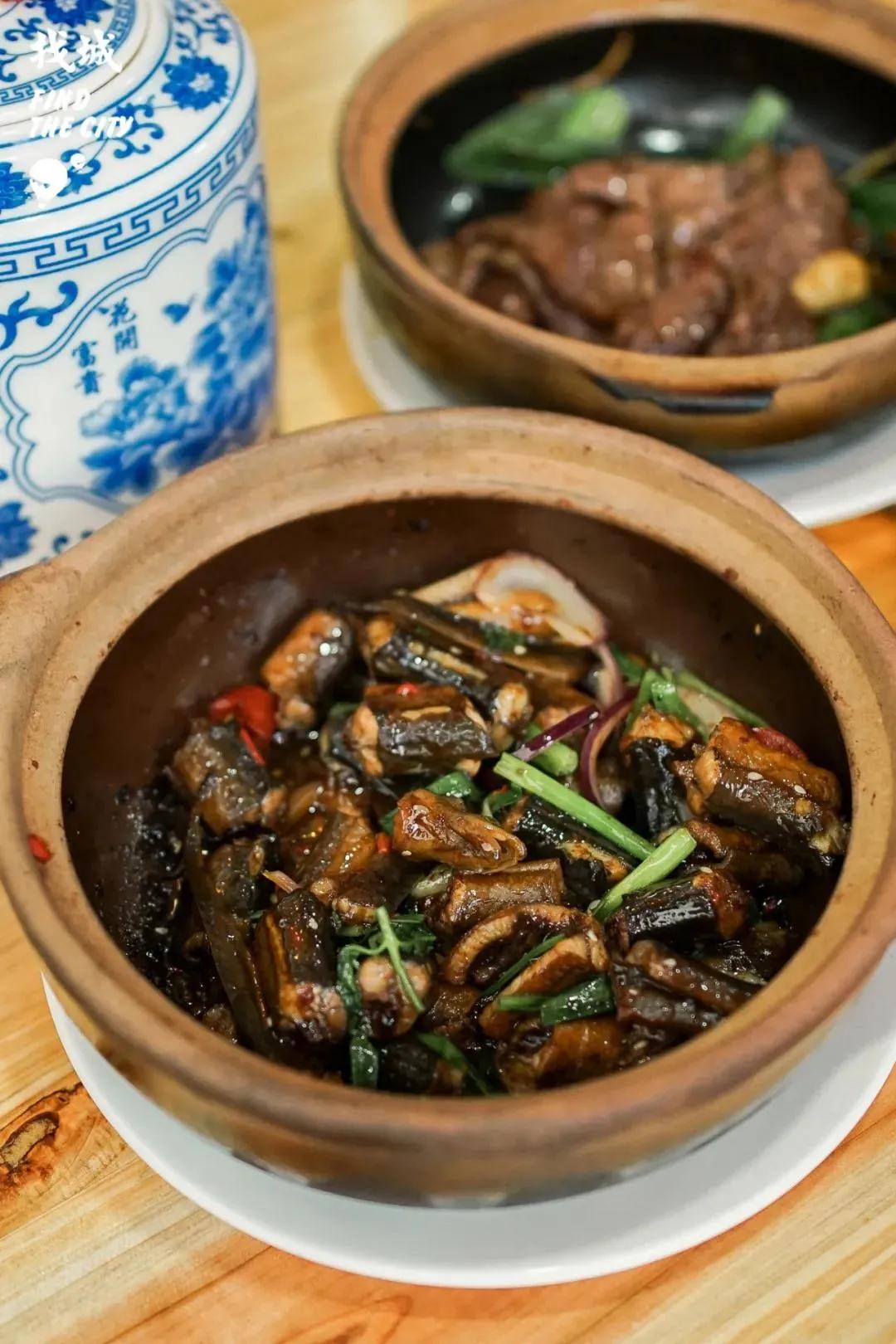 看完这些美食，我还是决定先守住绿码