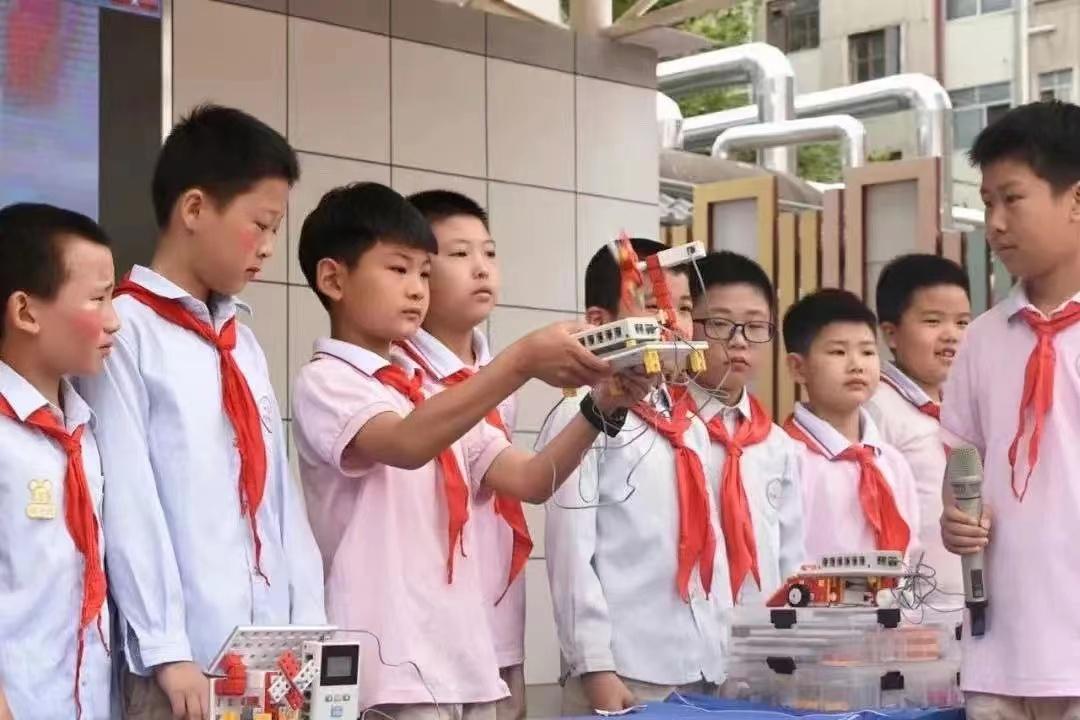 西安市雁塔区课后服务方案,给学校双减及课后服务工作的建议