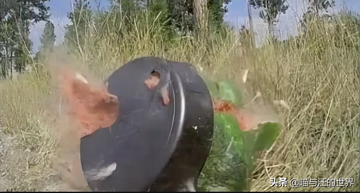 普通人遇到火箭弹怎么办,现实中人可以避开子弹吗