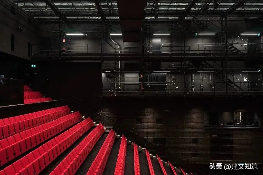 鑺叞璧皵杈涘熀鑸炶箞,鑺叞璧皵杈涘熀鏂囧寲寤虹瓚