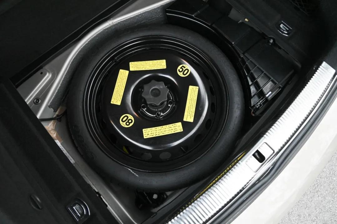 17款a72.0t四驱quattro,老款a7四驱quattro