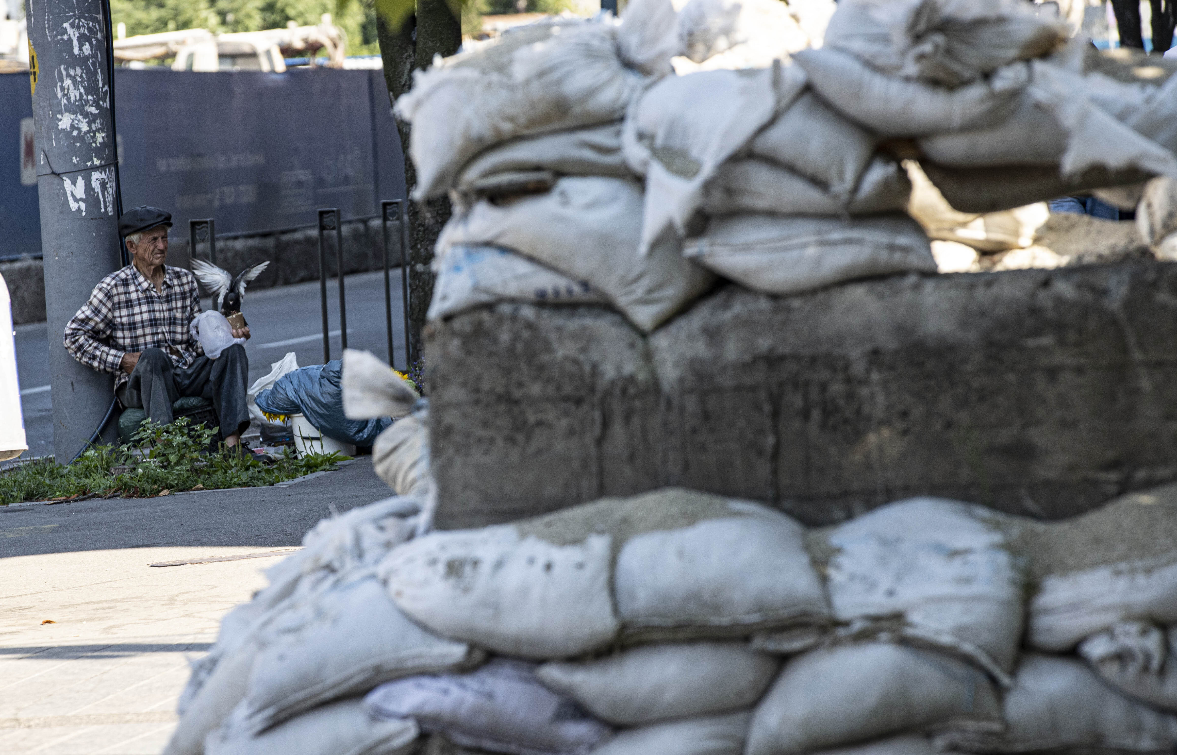 乌克兰几百万难民背井离乡,400万乌克兰人