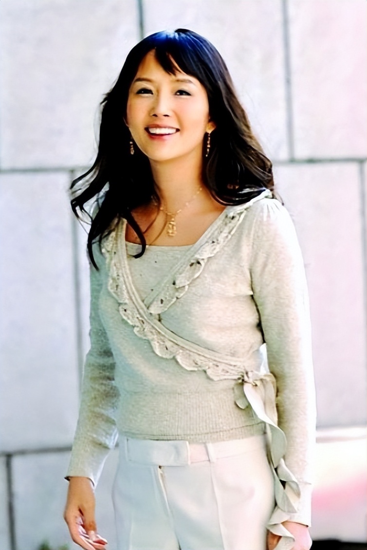 韩国张紫妍案：女星自杀遗书劲爆，总统下令彻查，为何草草结案？