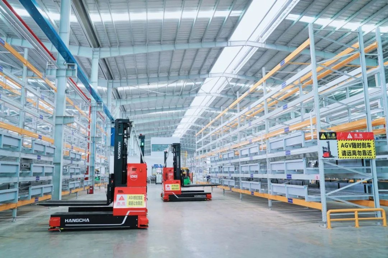 央视×人民日报两大顶流「打卡」冠珠，硬核营销玩法再出圈！