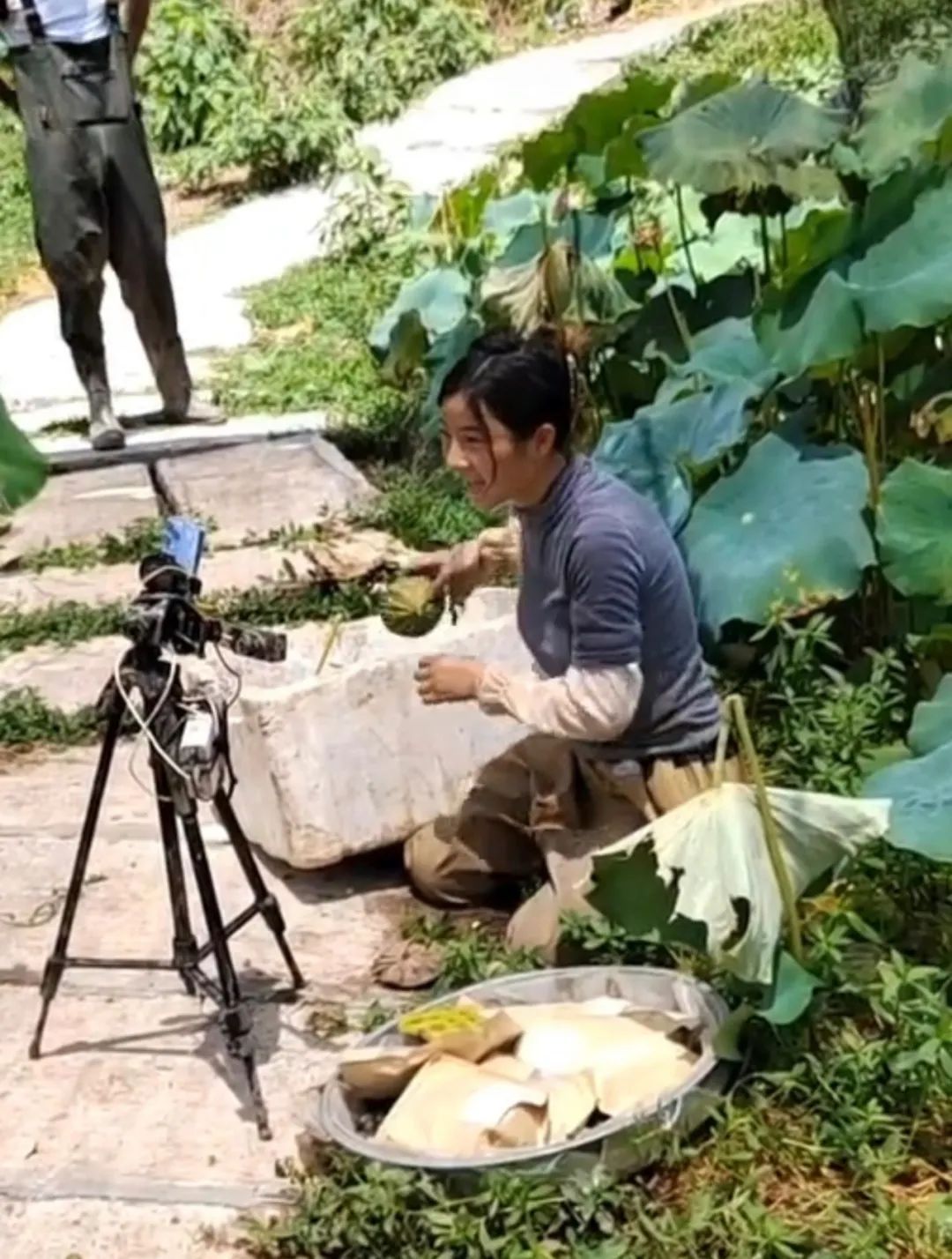 农村00后女孩为何被迫长大,农村00后女孩现状如何