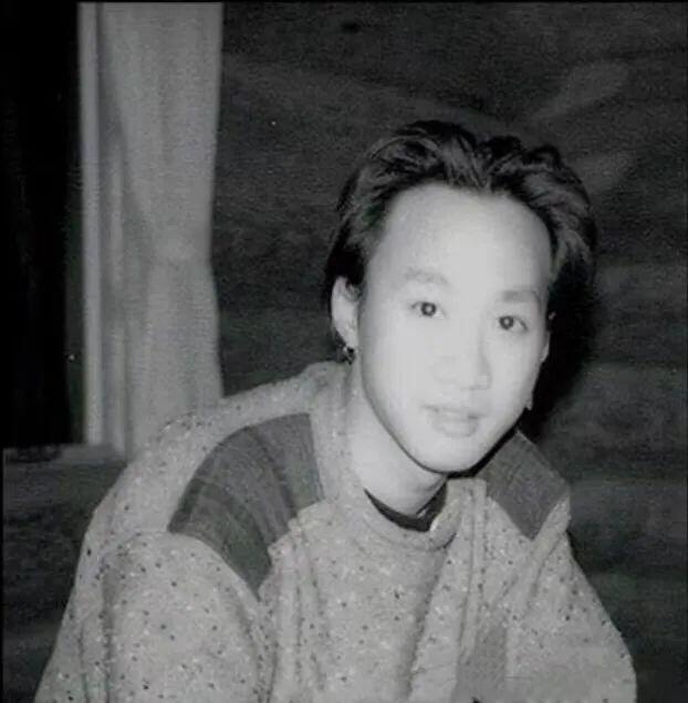 黄家驹是华语乐坛的神话,黄家驹算是华语乐坛的鼻祖