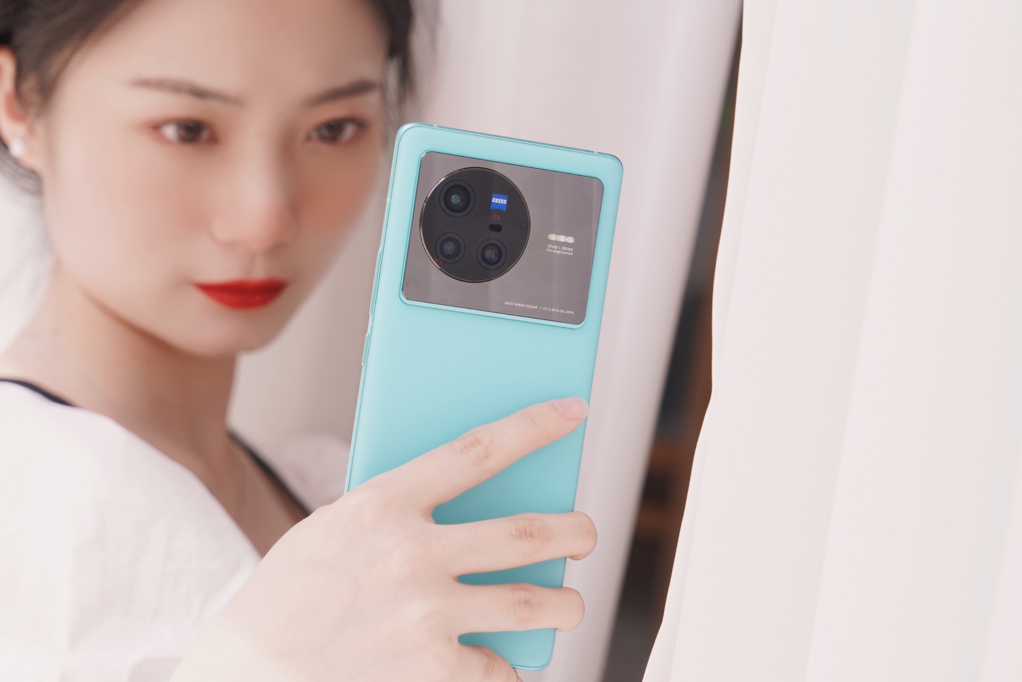 vivox80pro天玑9000吃鸡画质,vivox80pro旅程版抗摔测试