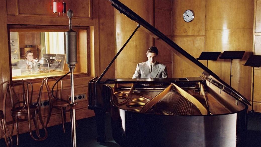 钢琴家战争的残酷,钢琴家战争片段