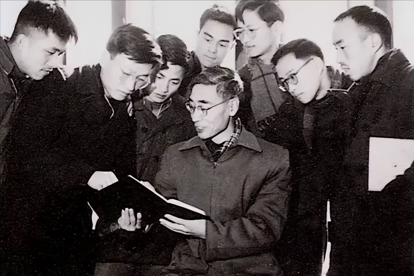 北大教授陈平一生简介,北大教授陈平有几个孩子