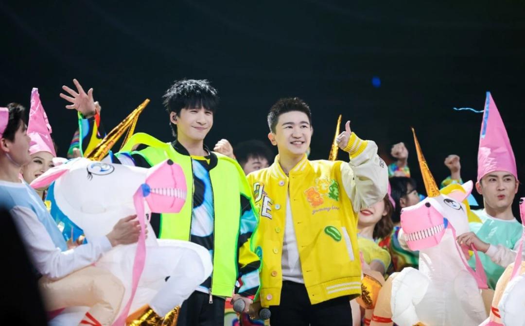 无忧、遥望、谦寻、交个朋友，谁是第一明星直播MCN？