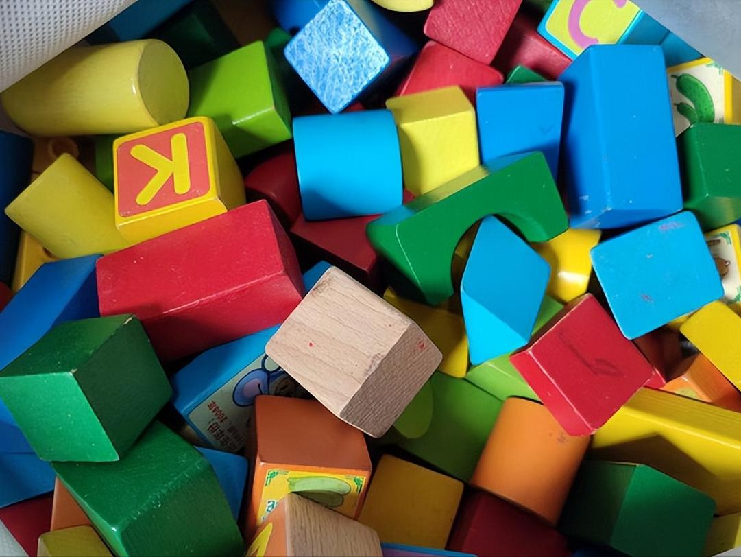 儿童积木怎么选择才安全,如何选择适合两岁孩子的积木
