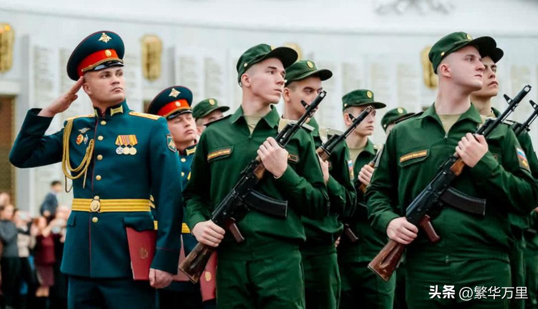 俄罗斯军人打仗工资是多少,俄罗斯军队一年赚多少钱