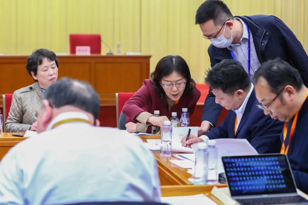 现行版国家医保目录治疗新冠药品,列入医保的新冠药品目录