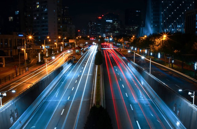 浅谈父母与子女之间的关系,孩子和父母之间总隔着沟通的鸿沟