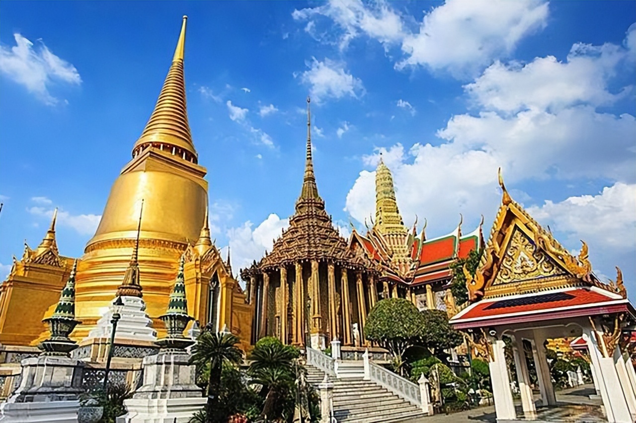 去泰国旅游买什么东西最好划算,去泰国旅游必买的东西