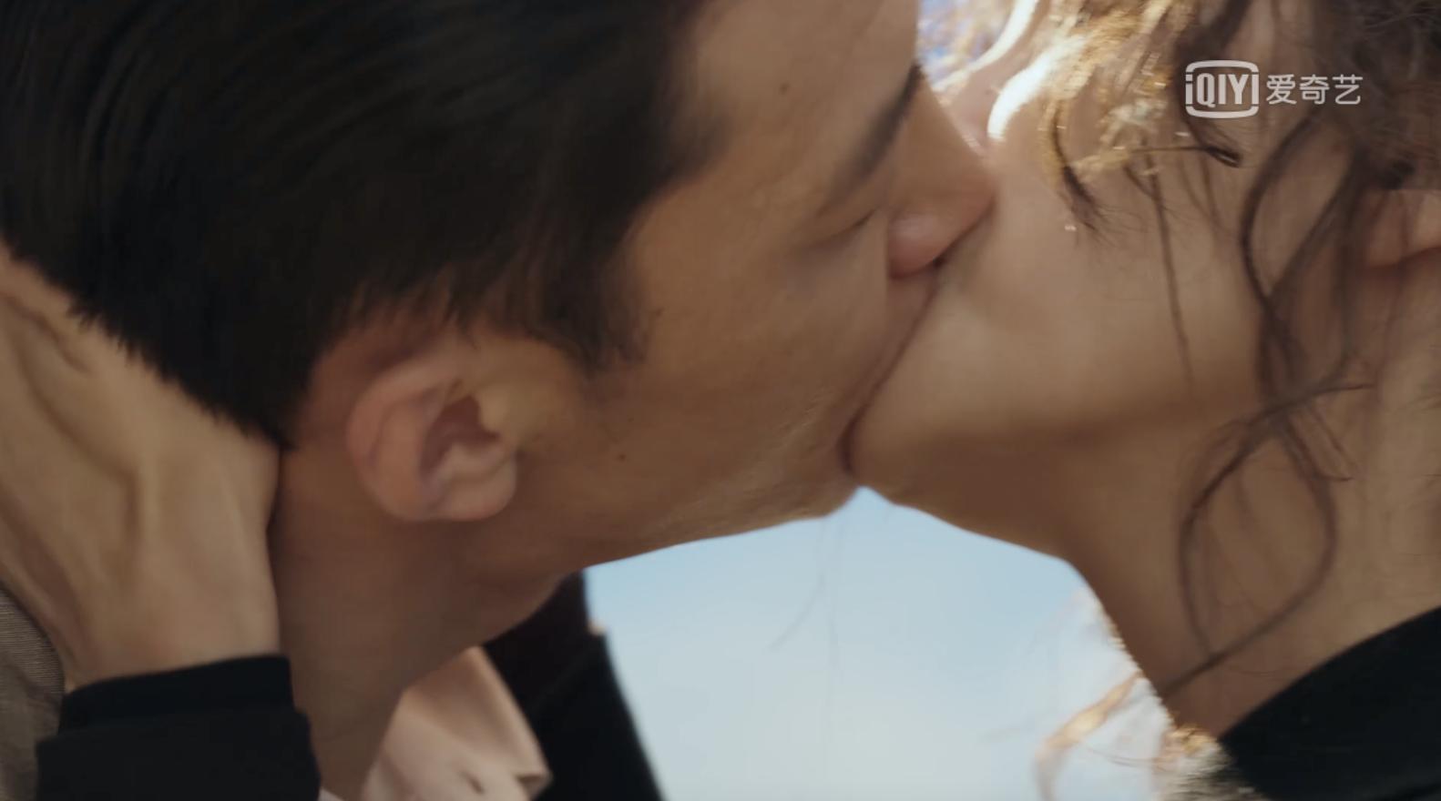 如何解读许鞍华短片夜晚的语言,许鞍华的似水流年