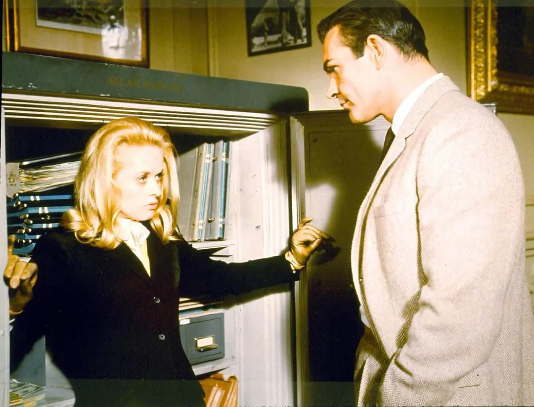 电影《艳贼》：对欲望与罪恶的深入探讨