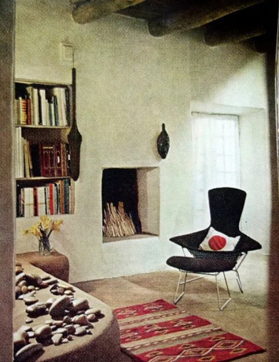 世界知名女画家独居沙漠35年！拒毕加索登门…网友：连家都是艺术