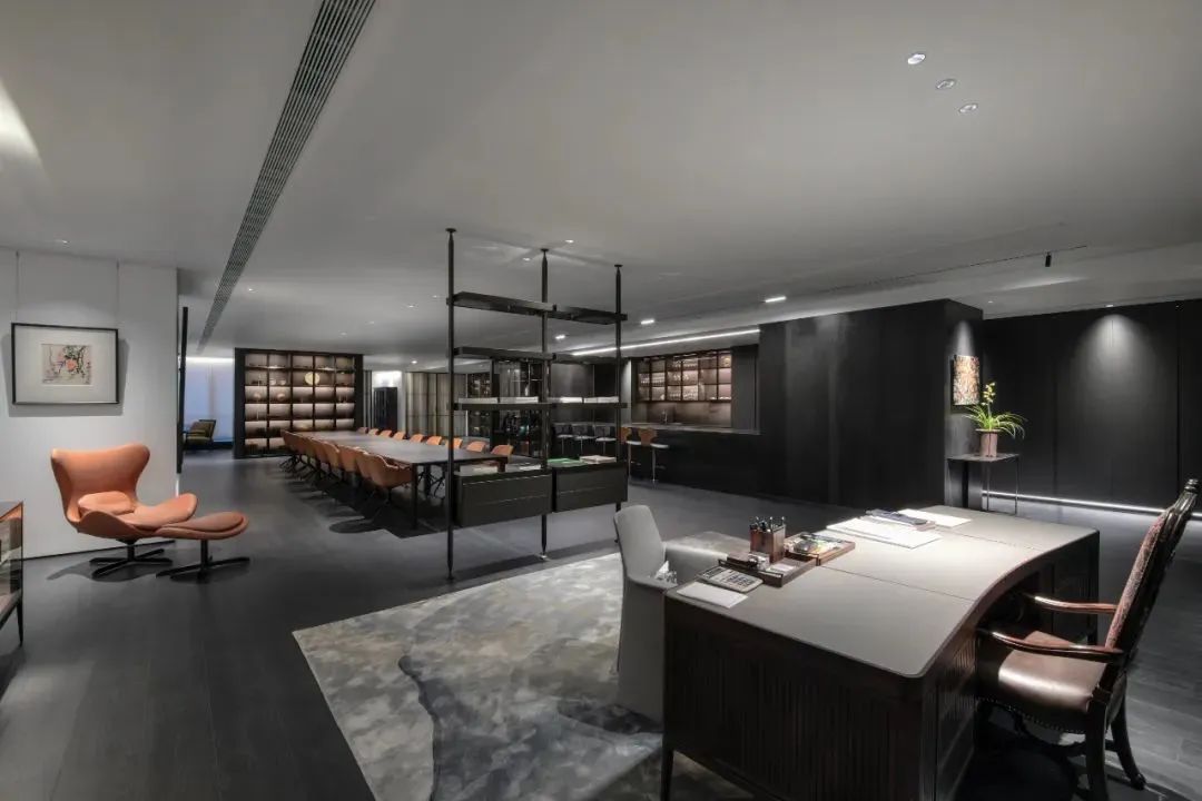 2200m²大宅风范时尚高级黑白配，德国进口复合地板通铺永恒的经典