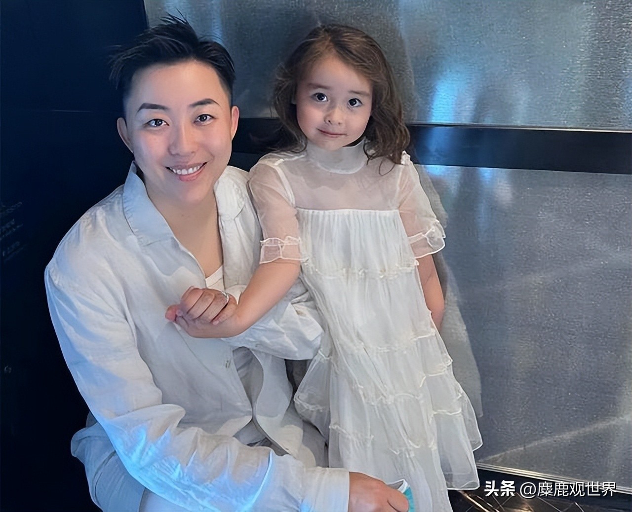 女高管重金生下混血宝宝,未婚妈妈生下3胞胎需要多少钱