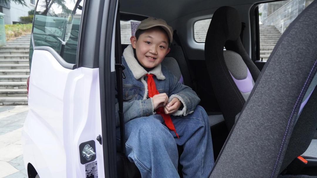 奇瑞qq冰淇淋2.99万有倒车影像吗,奇瑞qq冰淇淋120和170续航区别