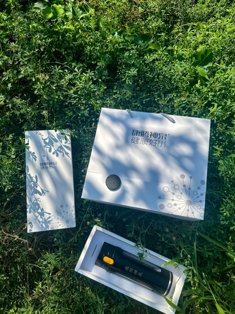 这个健康好水超值，399就能体验康腾神泉养生杯陨能石挂件