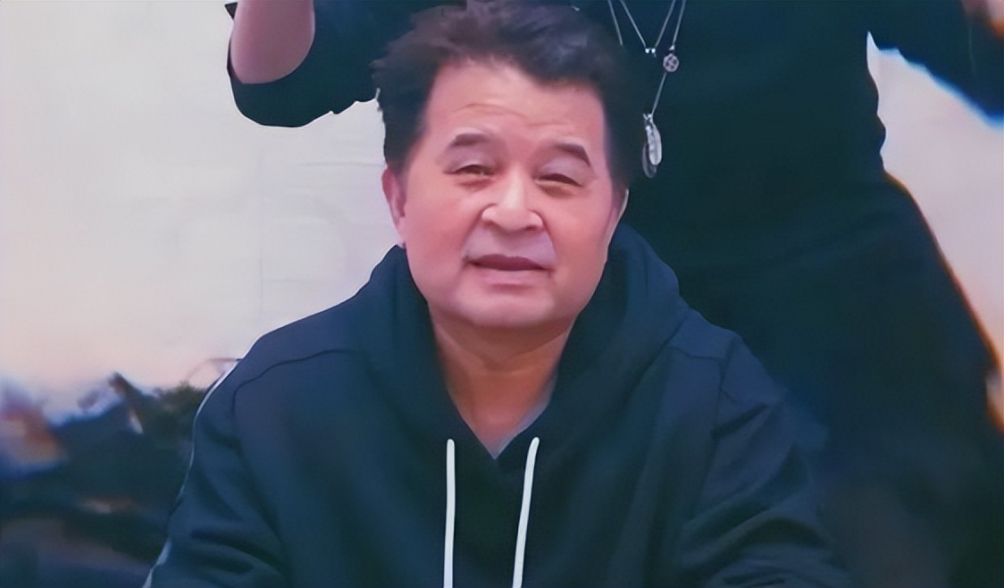 从央视名嘴到无名大爷,从无名到高朋满座郭德纲