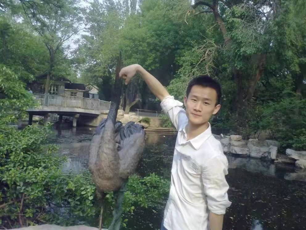 两年前河南小伙意外当非洲酋长，封地百亩老婆随便娶，如今已回国