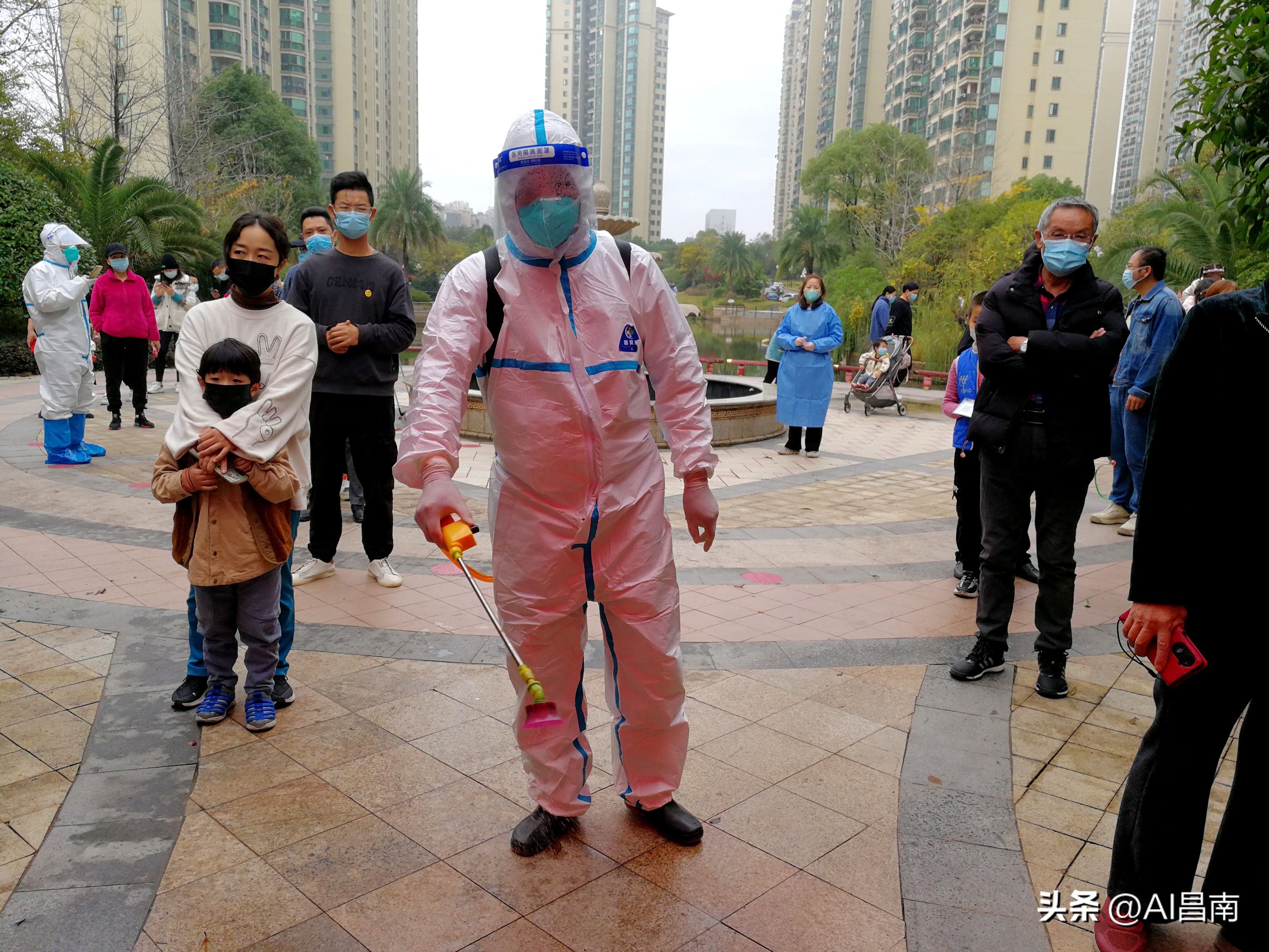 景德镇恒大社区：凝心聚力筑牢疫情防控坚实屏障