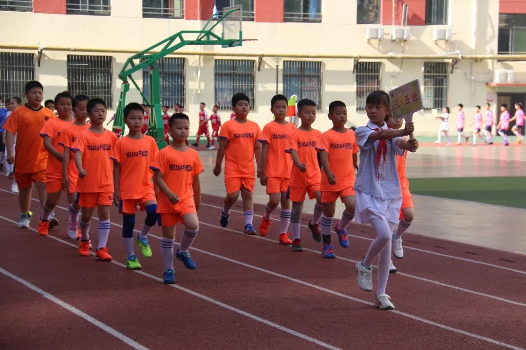 奔跑吧少年校园足球联赛,奔跑吧少年曙光小学足球比赛