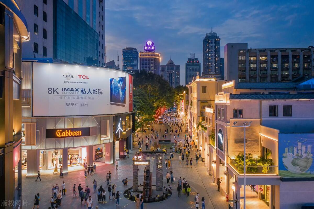 越来越多人出国打工,出国真的好吗?