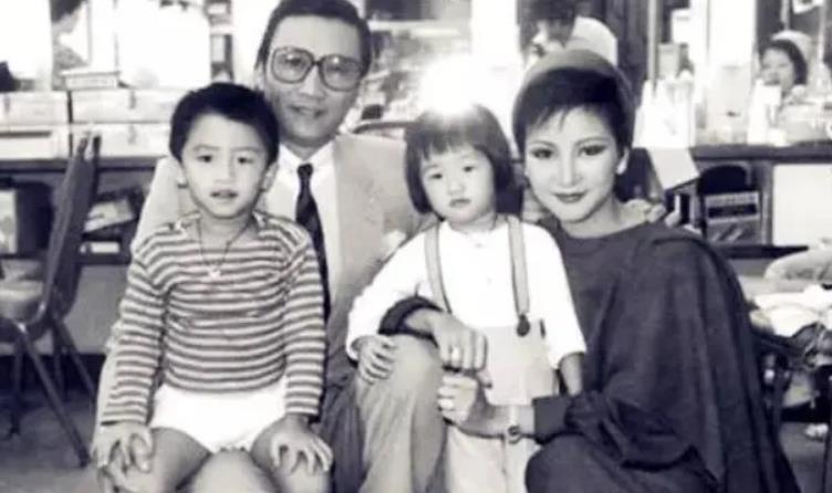 谢贤和coco相差几岁,coco跟谢贤怎么分了