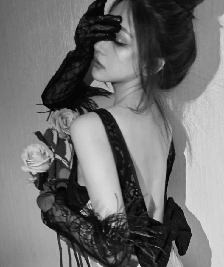 王思聪新女友秀身材,王思聪女友晒身材