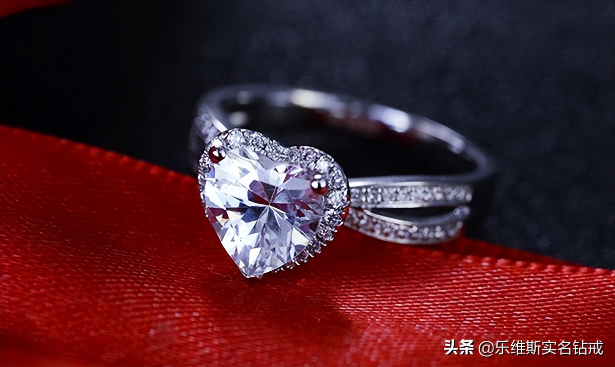 钻石戒指怎么看切工等级好坏,婚戒款式钻石大小注意事项