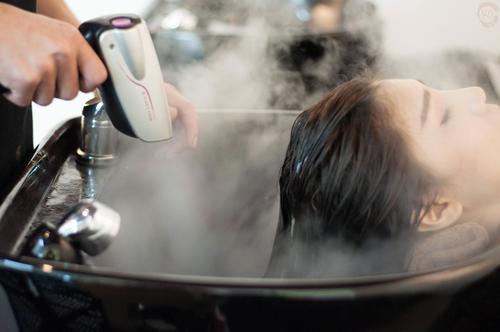 ​润发宣：不剪发的美发服务，怎么做到20亿总产值？