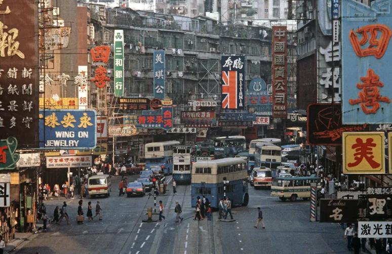 英国未从香港拿钱?外交部原副部长:香港回归前英国每年拿走千亿