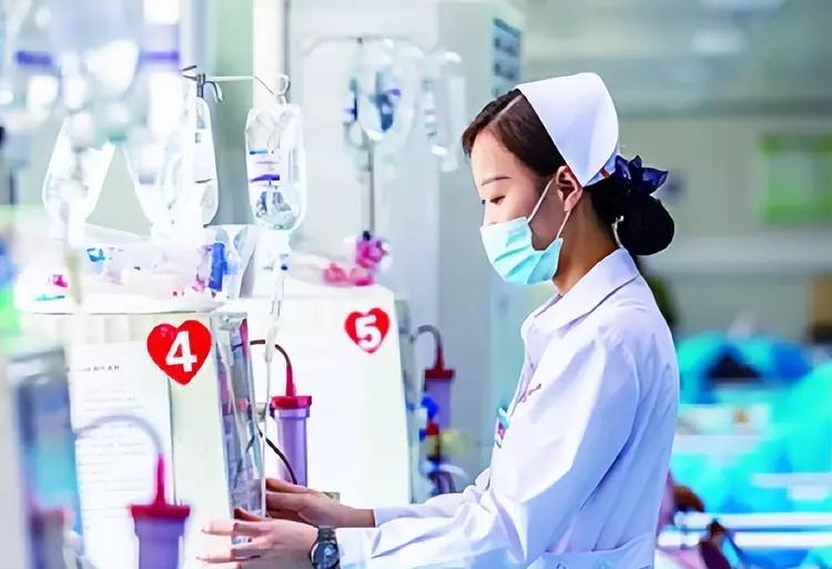 重庆“好色院长”落马记：有20多个情人，自称：招人喜欢，没办法