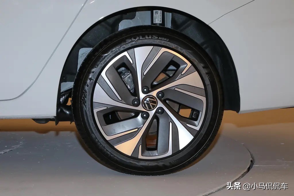 唯一的不同处处不同,老款宝来和新款宝来的差别