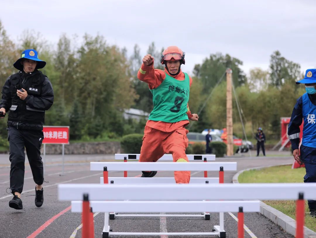 鐏劙钃濆皷鍏靛ぇ姣旀瑙嗛,鐮哄墤姣旀