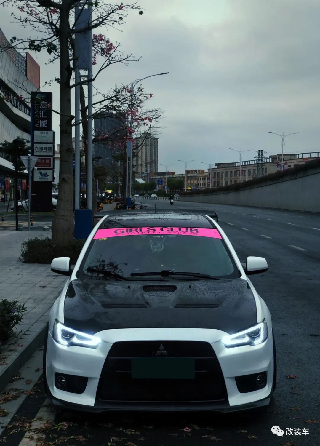 三菱翼神各个配置图片,翼神移植4b11t和evo10