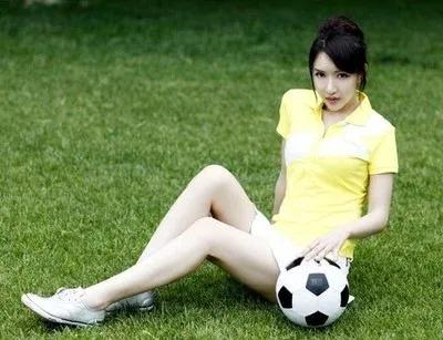 各国足球拉拉队美女服装,女足球拉拉队图片