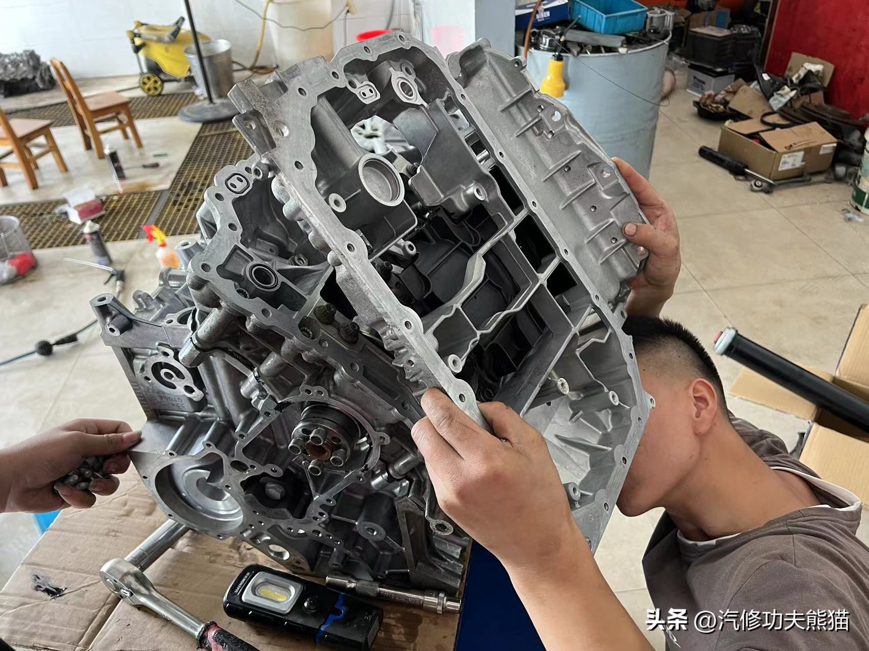 不坑穷人的好车视频,19款奥迪q73.0t烧机油大修全过程