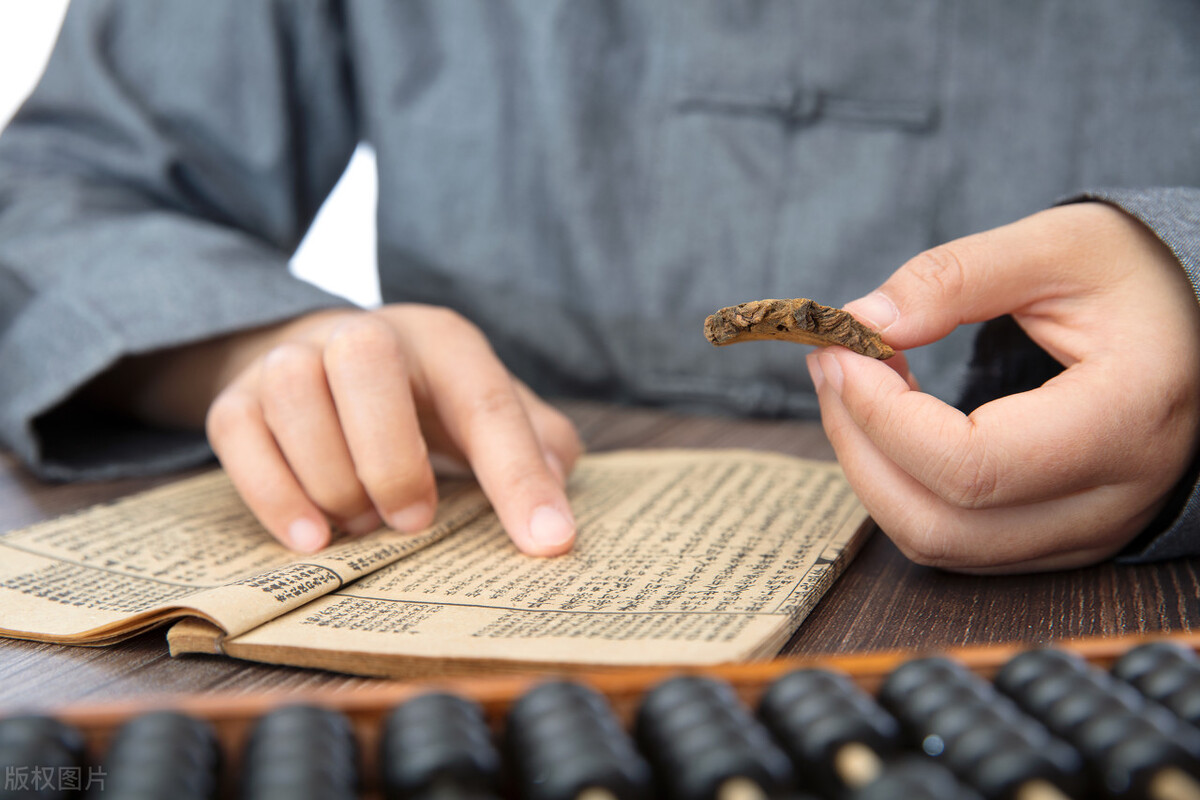 肝气郁滞腹泻怎么治,肝气郁结吃中药调理拉肚子正常吗