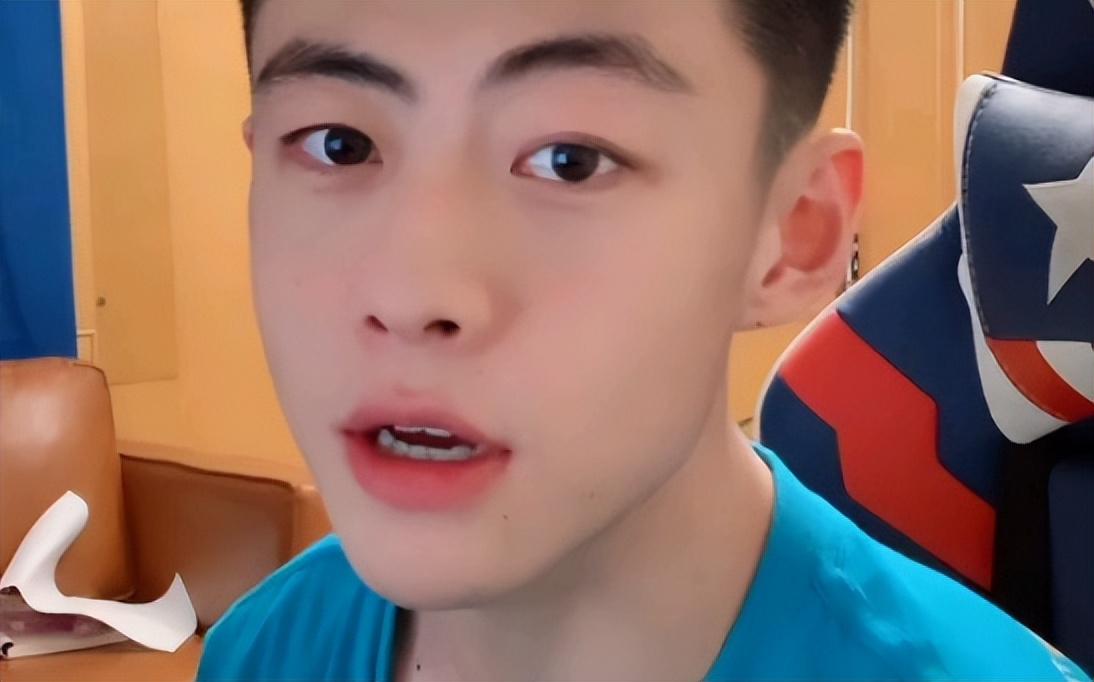 盘点在“视频通话功能”中翻车的网红天菜（一）